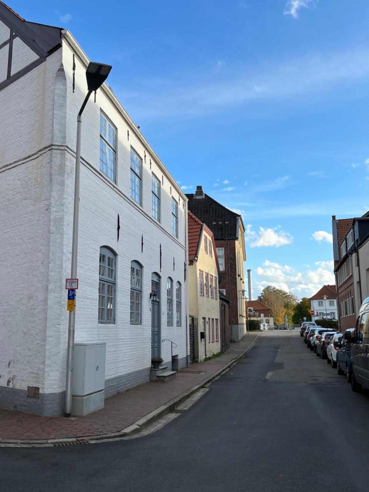 Lykkefund - Ferienwohnungen In Hafennaehe Glückstadt Exteriör bild